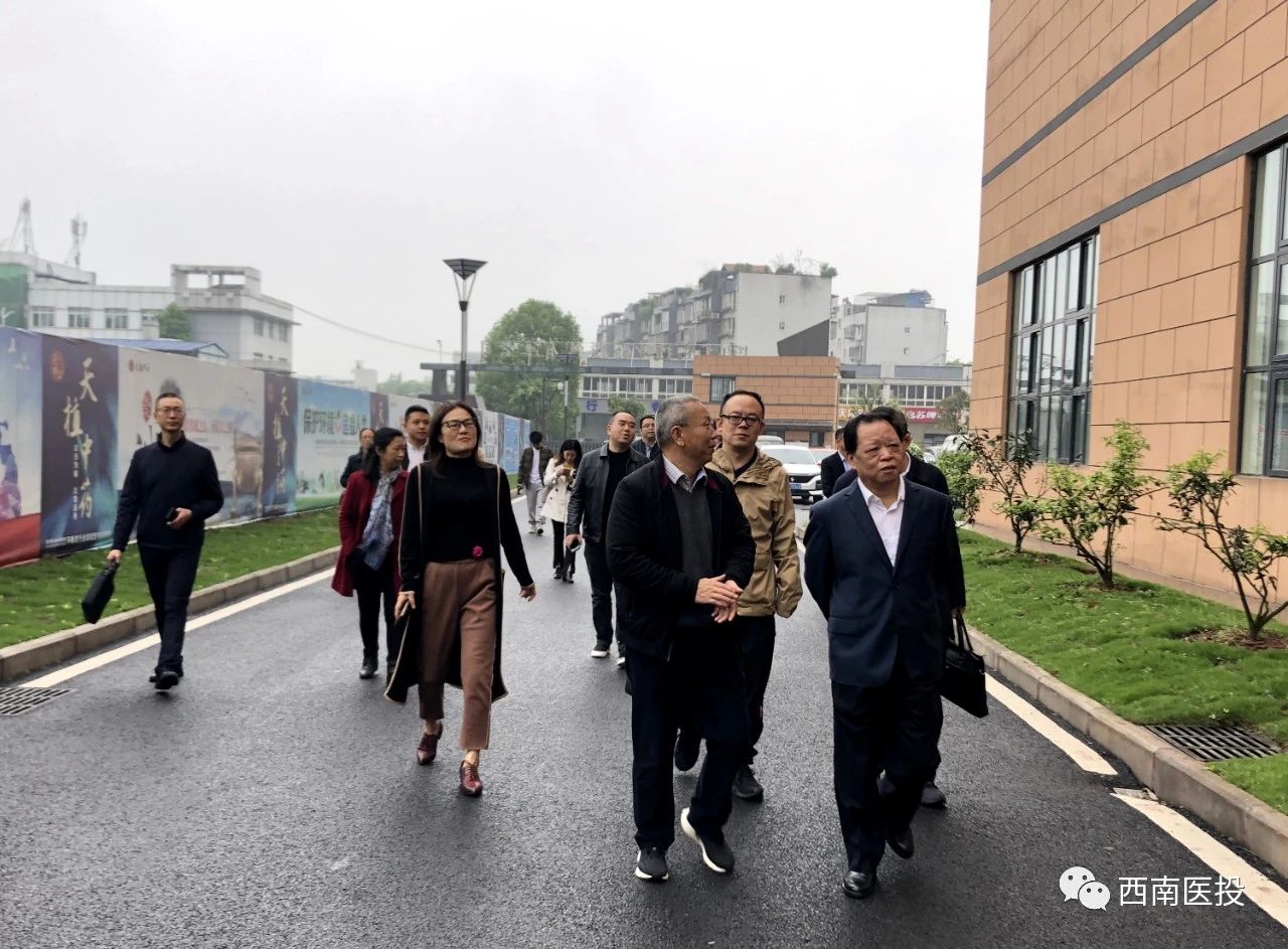 市政協(xié)黨組成員、副主席李峰調(diào)研天植中藥公司